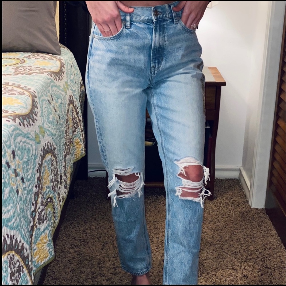 American Eagle Mom Jeans